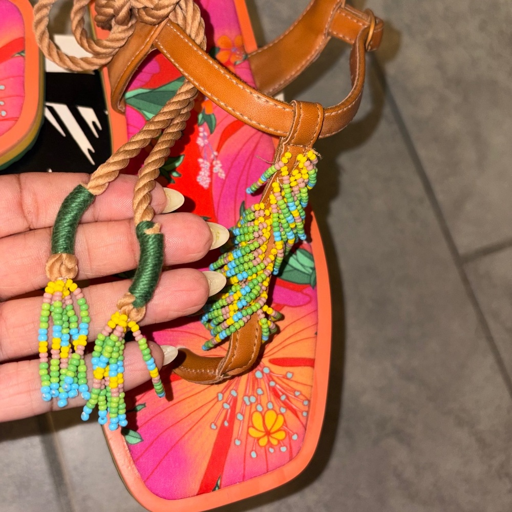 FARM RIO Floral Pietra Banana Beaded Tropical Thong Sandal Size 8 - Picture 9 of 10